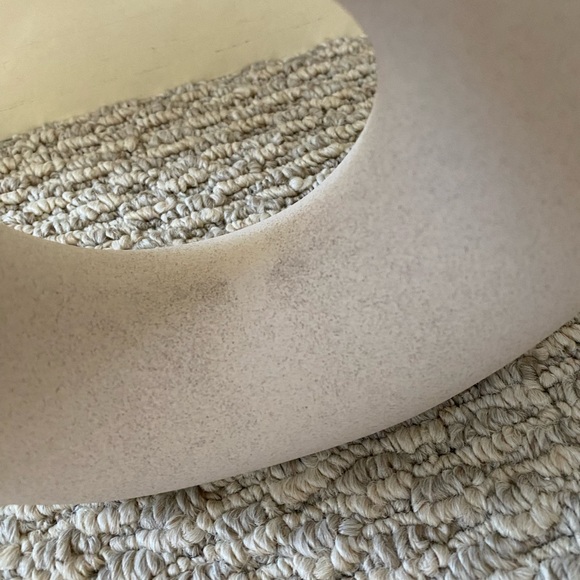 H&M CERAMIC DONUT SMALL VASE BEIGE - Picture 8 of 9